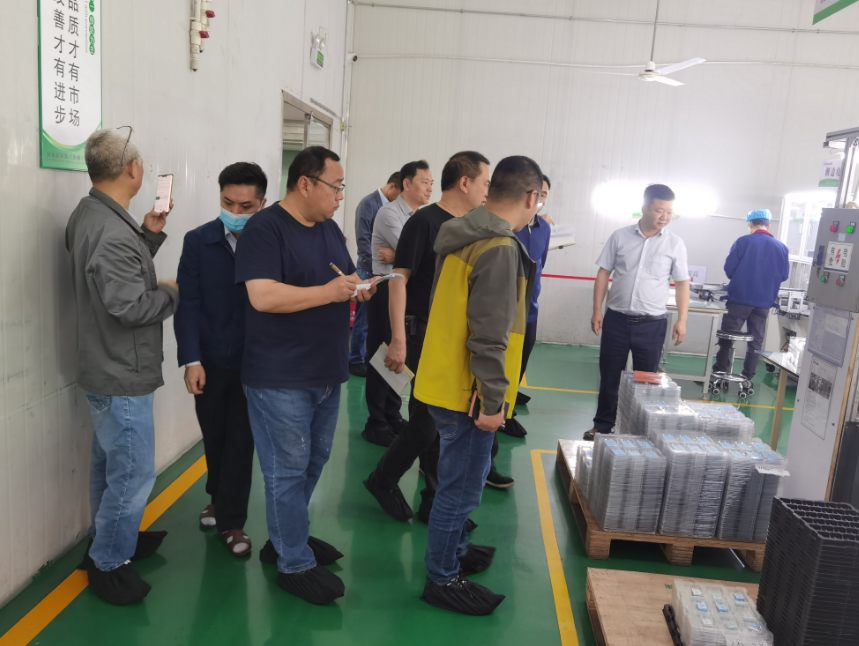 海康安全檢查組到鳳凰新能源進行安全檢查